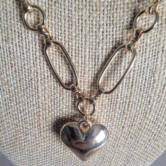 Gold Tone Heart Necklace Set - Picture 4 of 6